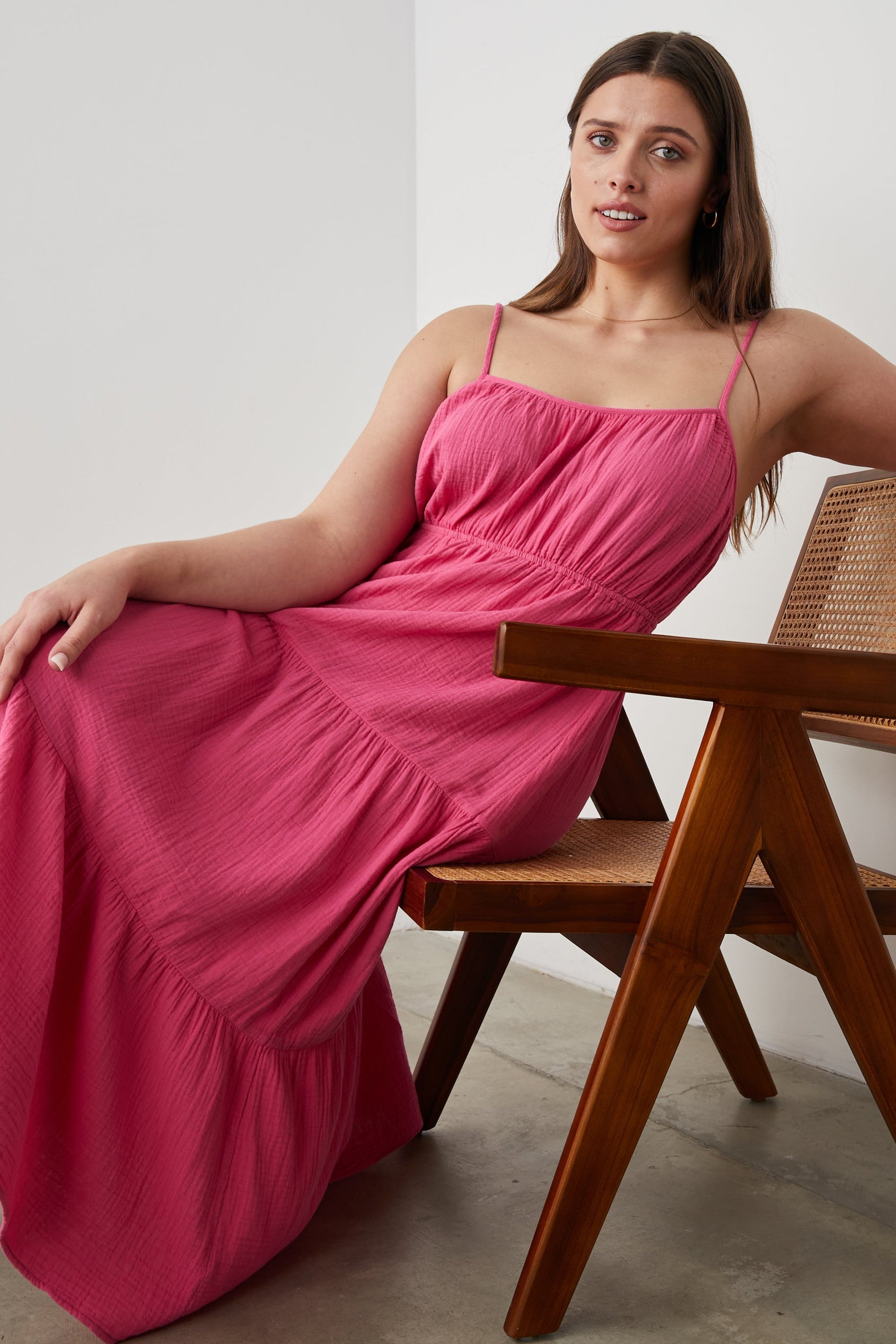 BLAKELY DRESS HIBISCUS - MODEL 2 EDITORIAL