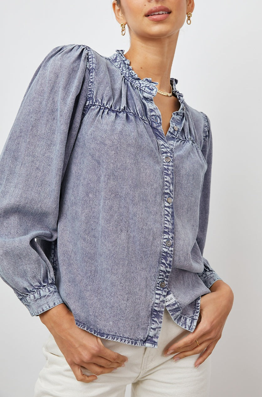 CAMILLE SAPPHIRE ACID WASH TOP-FRONT UNTUCKED