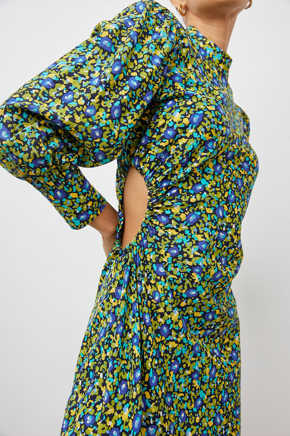 CARMEL DRESS ABSTRACT GARDEN - SIDE DETAILS