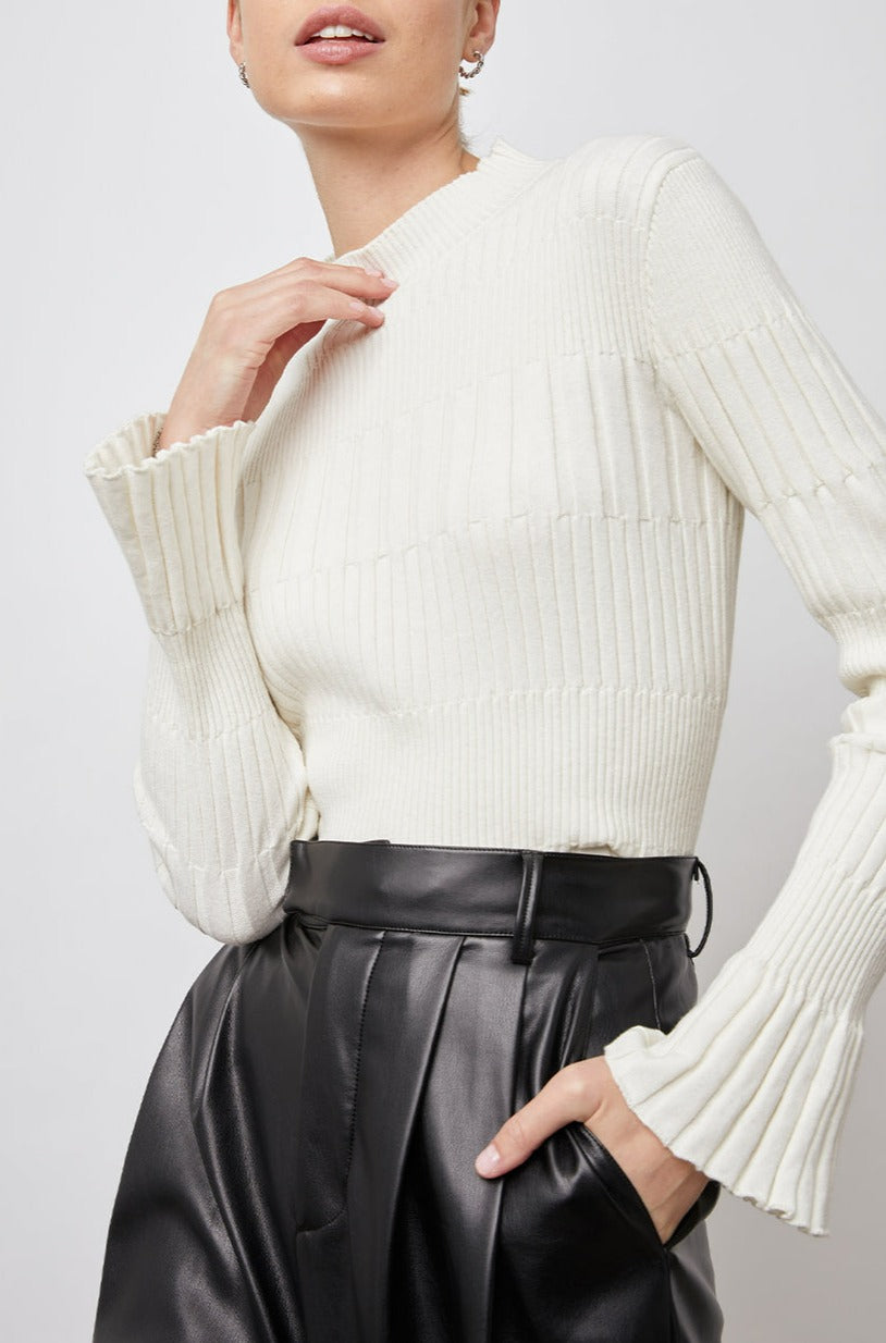 CHER WHITE TOP-FRONT IN MOTION