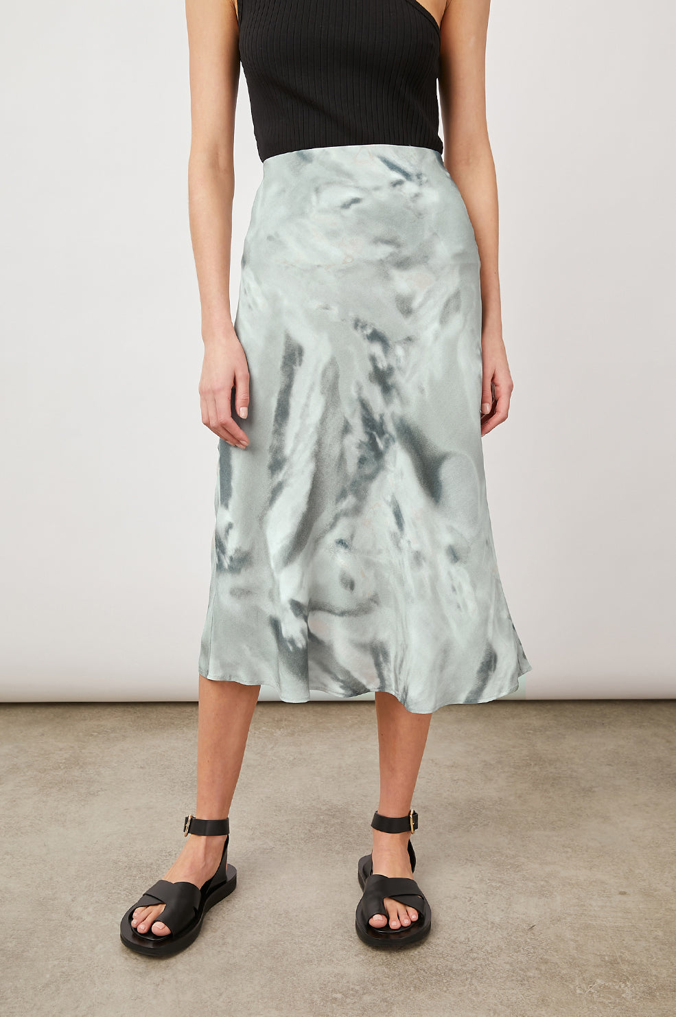 ESTI-TRUEBLACK-ANYA-SAGE DIFFUSION-FRONT