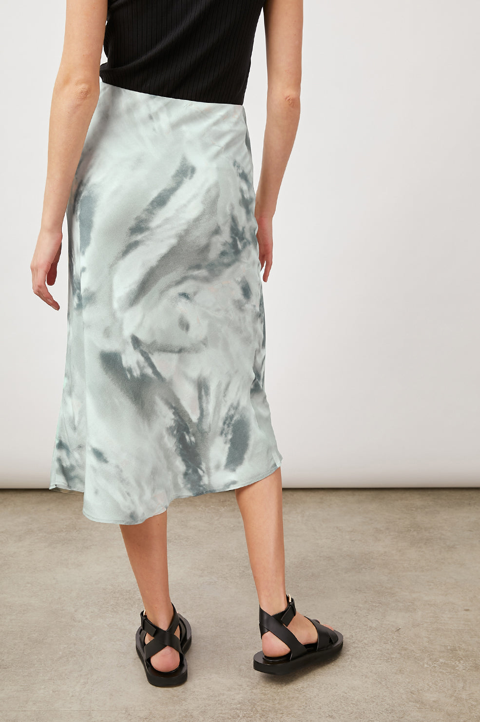 ESTI-TRUEBLACK-ANYA-SAGE DIFFUSION- BACK