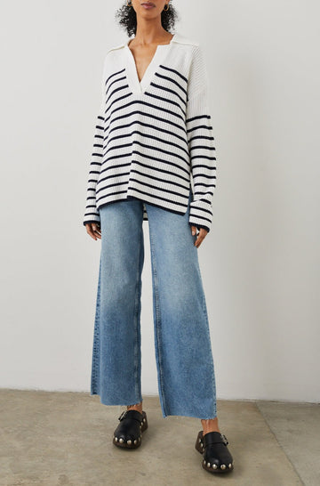 HARRIS SWEATER WHITE NAVY STRIPE -FULL FRONT BODY