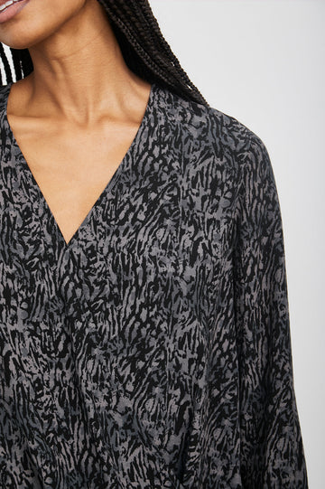 HILLARY CHARCOAL ABSTRACT ANIMAL -DETAIL