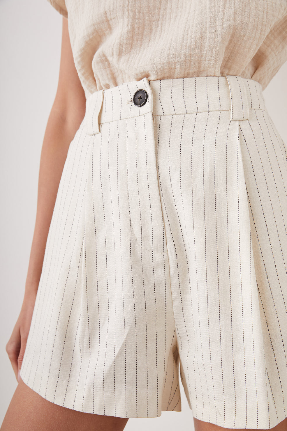 ILENA SHORT IVORY PINSTRIPE - FRONT DETAILS