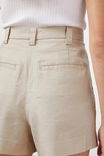 ILENA SAND SHORT-BACK DETAIL