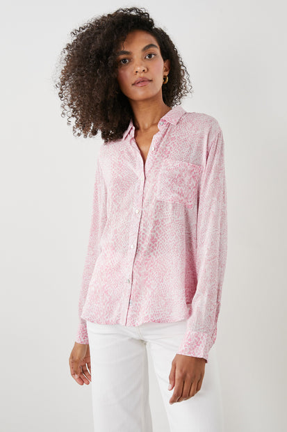 JOSEPHINE SHIRT PINK BOA - FRONT UNTUCKED