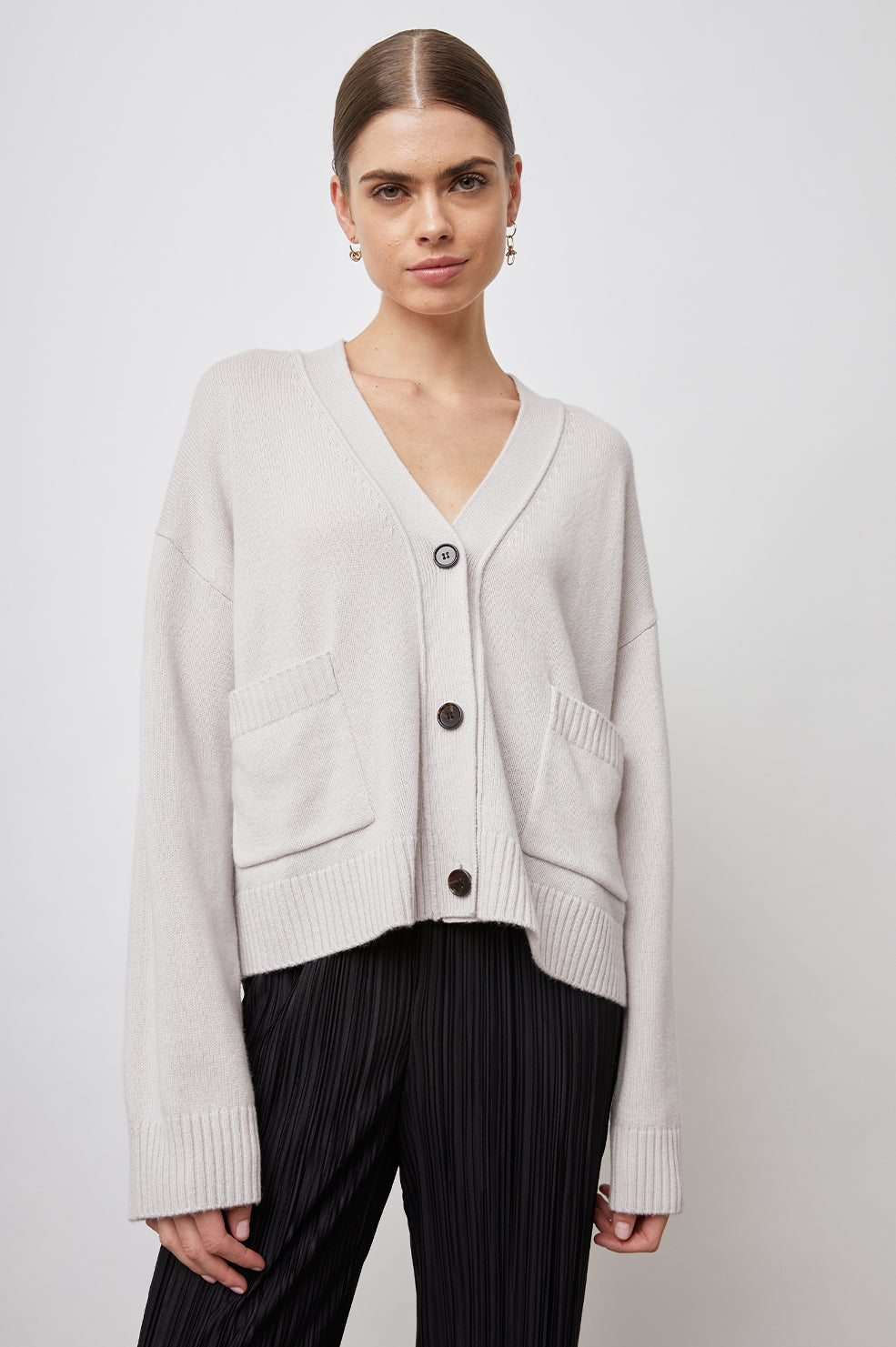 LINDI STONE CARDIGAN-FRONT UNTUCKED