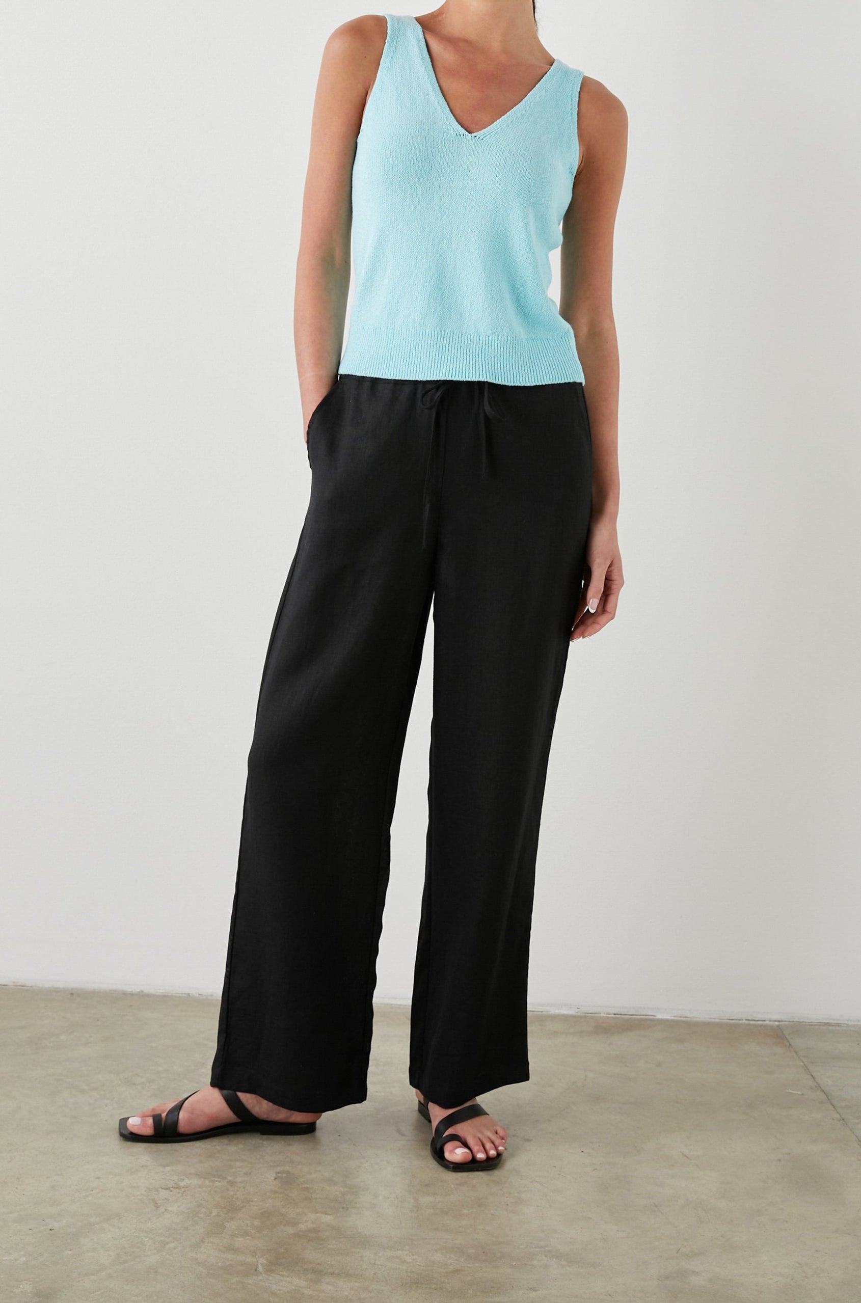 MAISE TANK SKY - FULL FRONT BODY