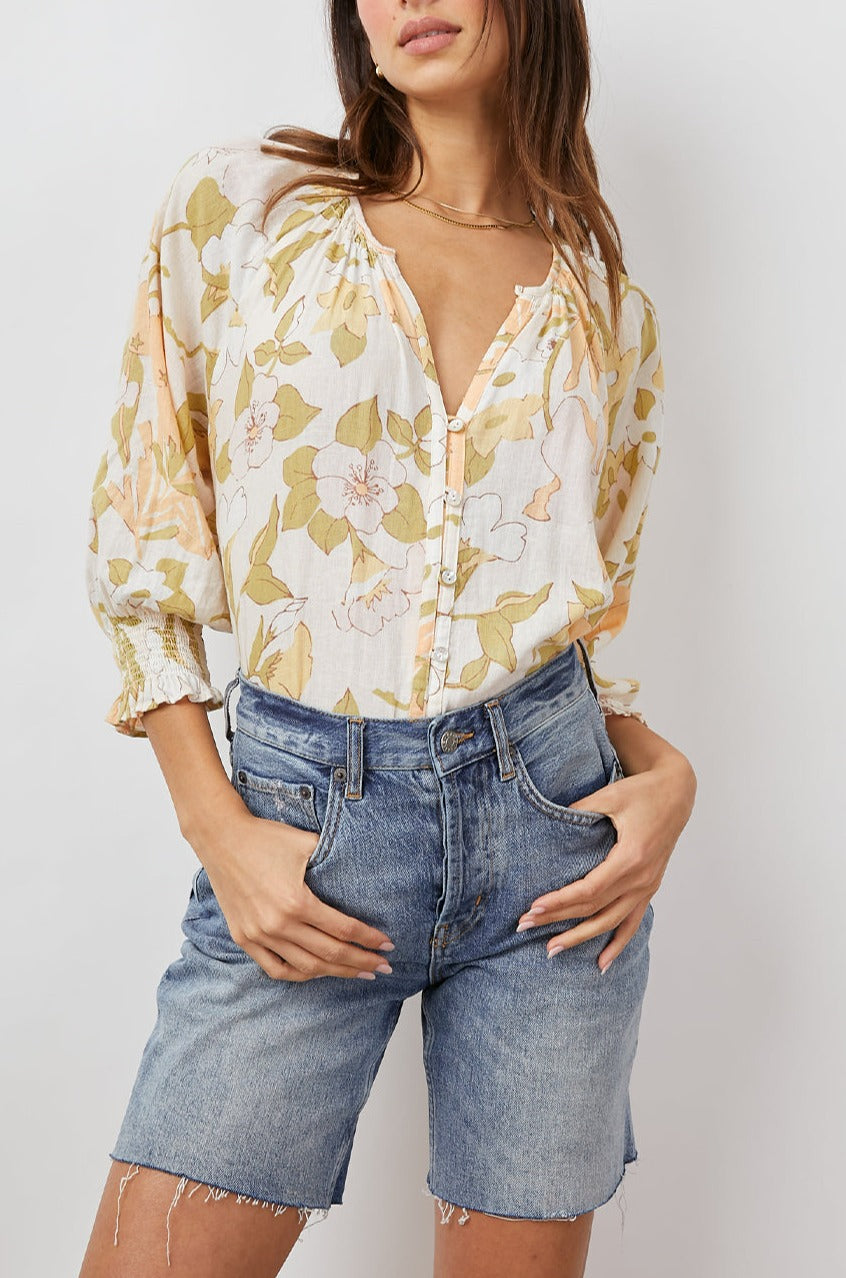 MARIAH CITRUS FLORAL SHORT SLEEVE BLOUSE- FRONT