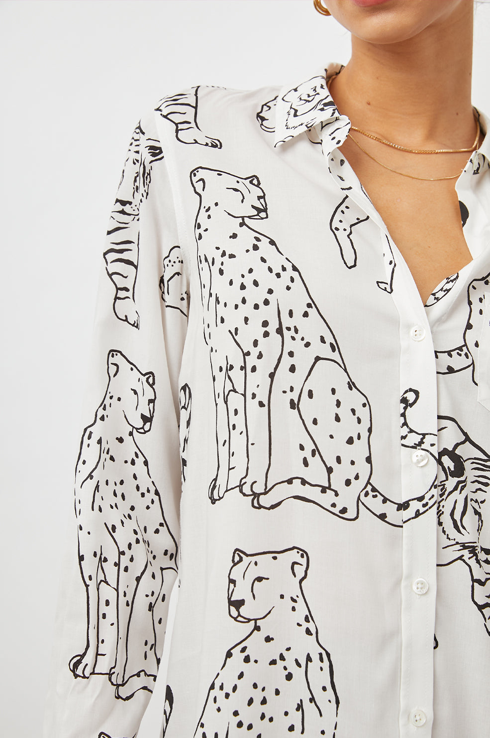 KATHRYN IVORY WILDCATS SHIRT- DETAIL