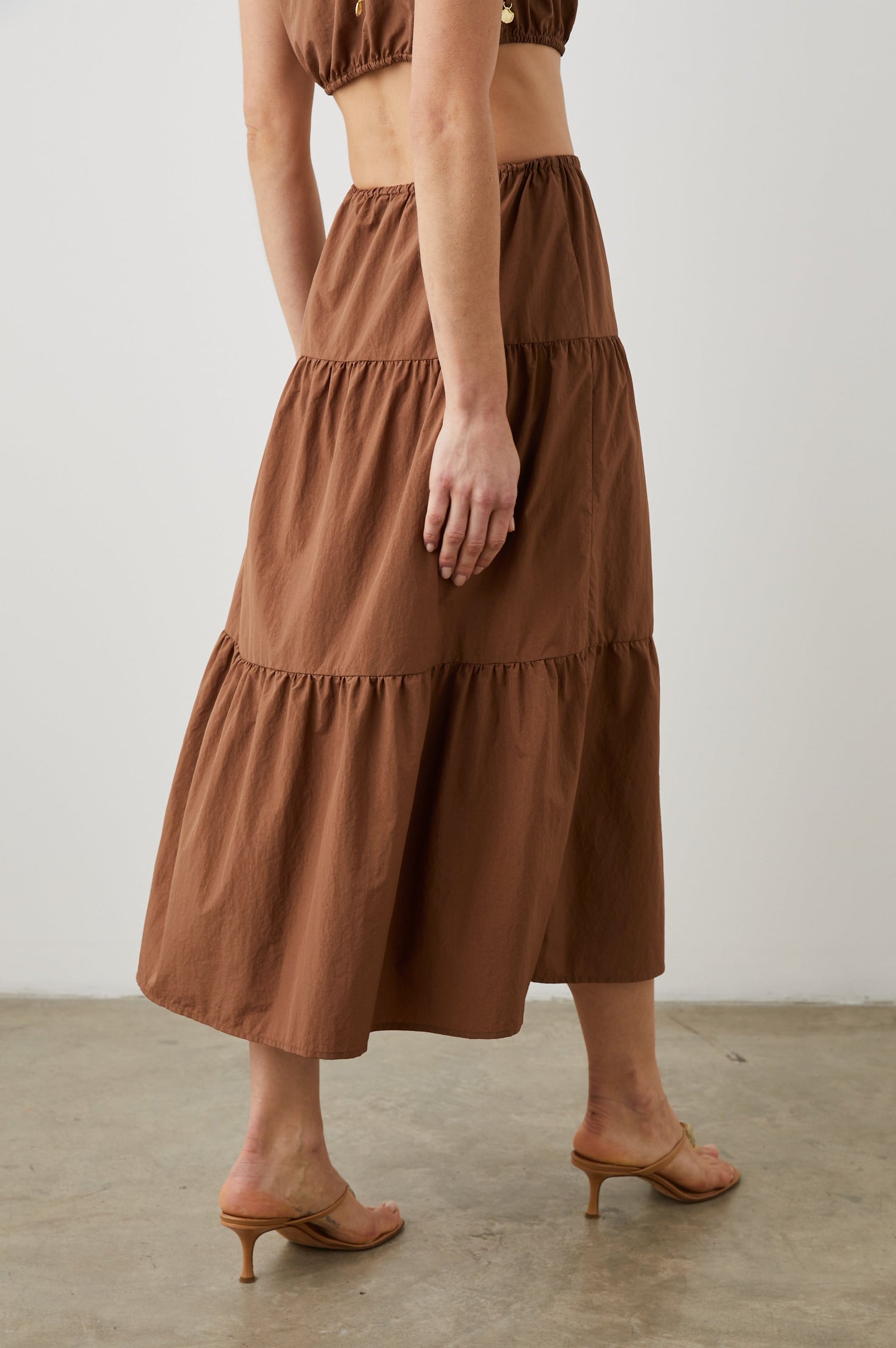 MARY SKIRT TOFFEE - BACK ANGLE