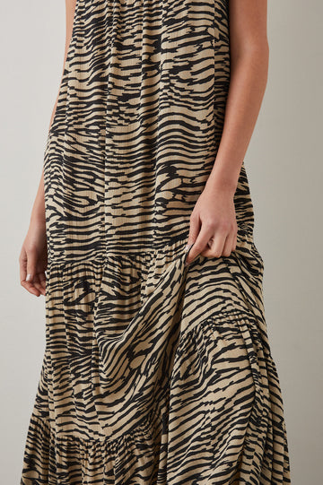 MATY DRESS SANDSTONE - DETAIL