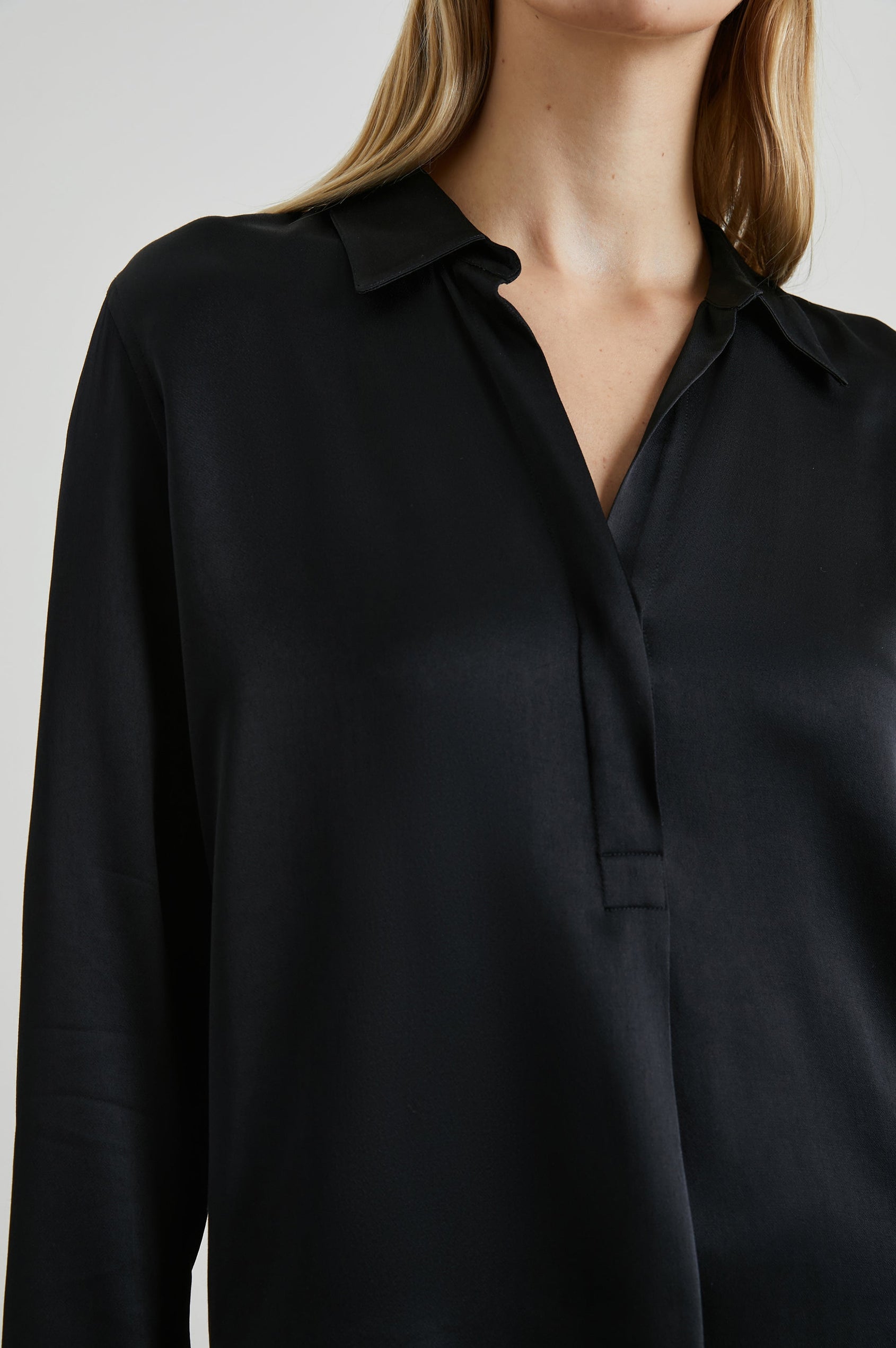 NISSA TOP BLACK - DETAIL