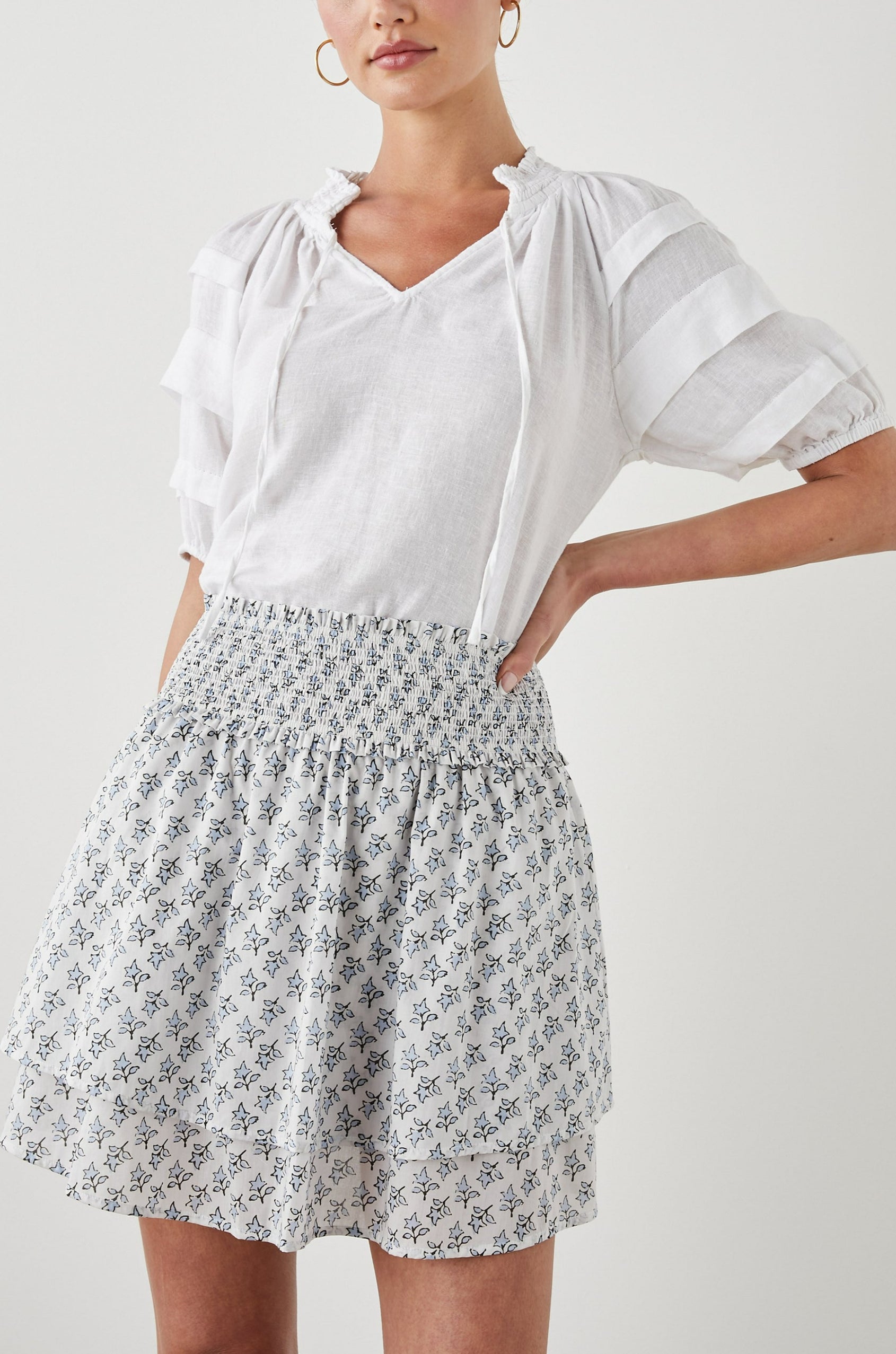 PARIS TOP WHITE - FRONT UNTUCKED