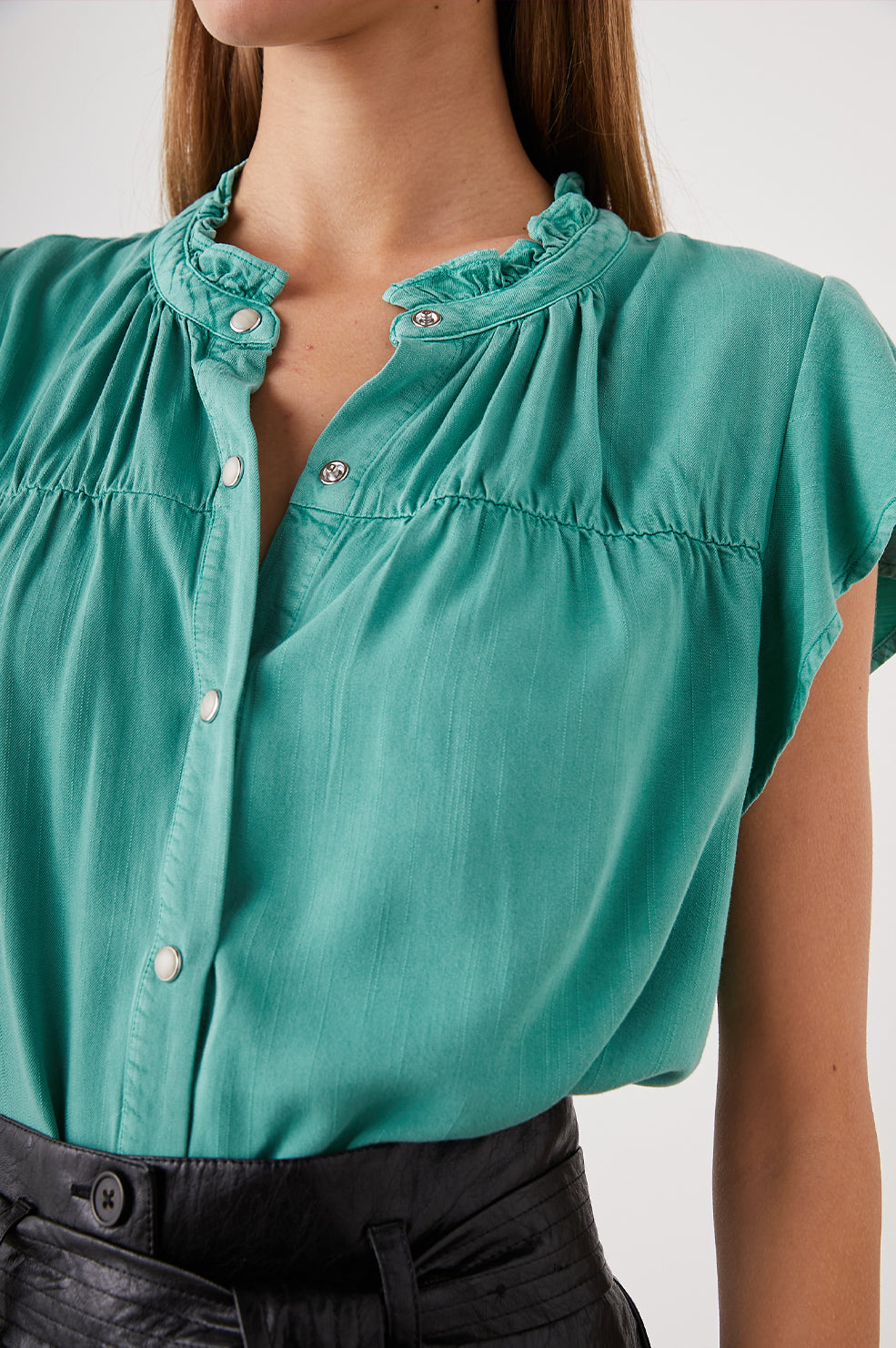 RUTHIE TOP BASIL - DETAIL