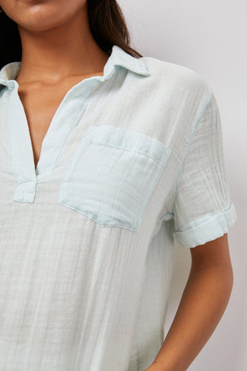 SAVANNAH SKY - FRONT DETAIL