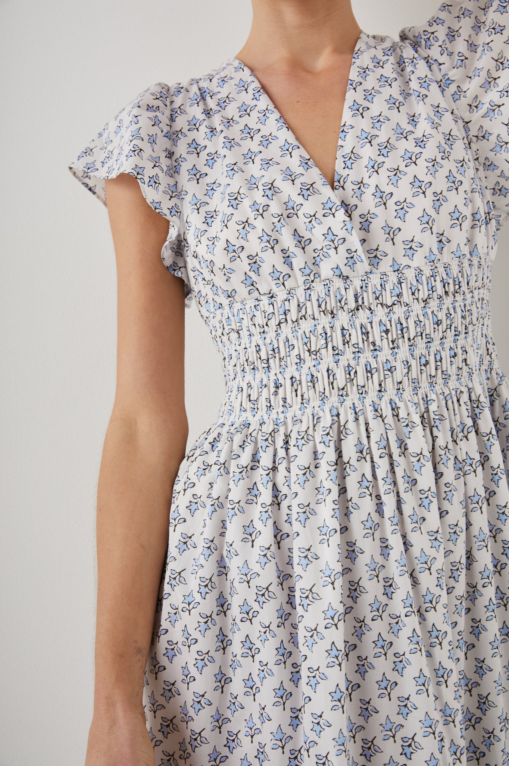 SEONA DRESS WHITE BLUE IVY - DETAIL