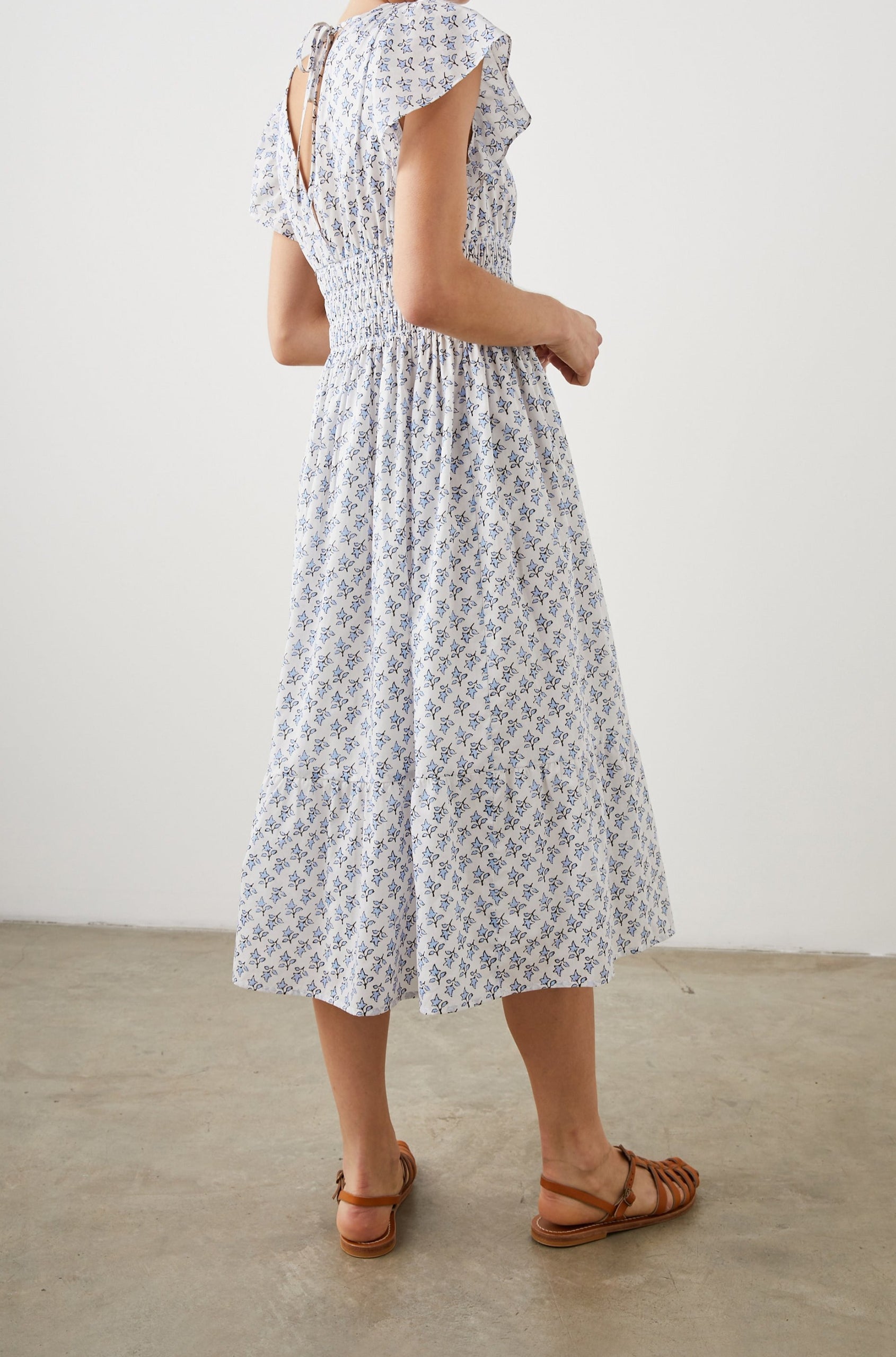 SEONA DRESS WHITE BLUE IVY - BACK ANGLE