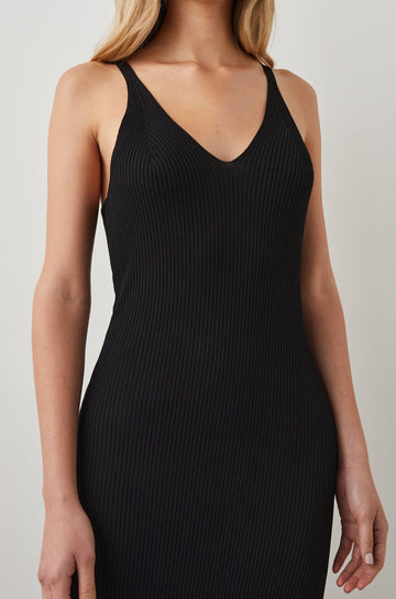 SHELBY DRESS BLACK - FRONT DETAILS