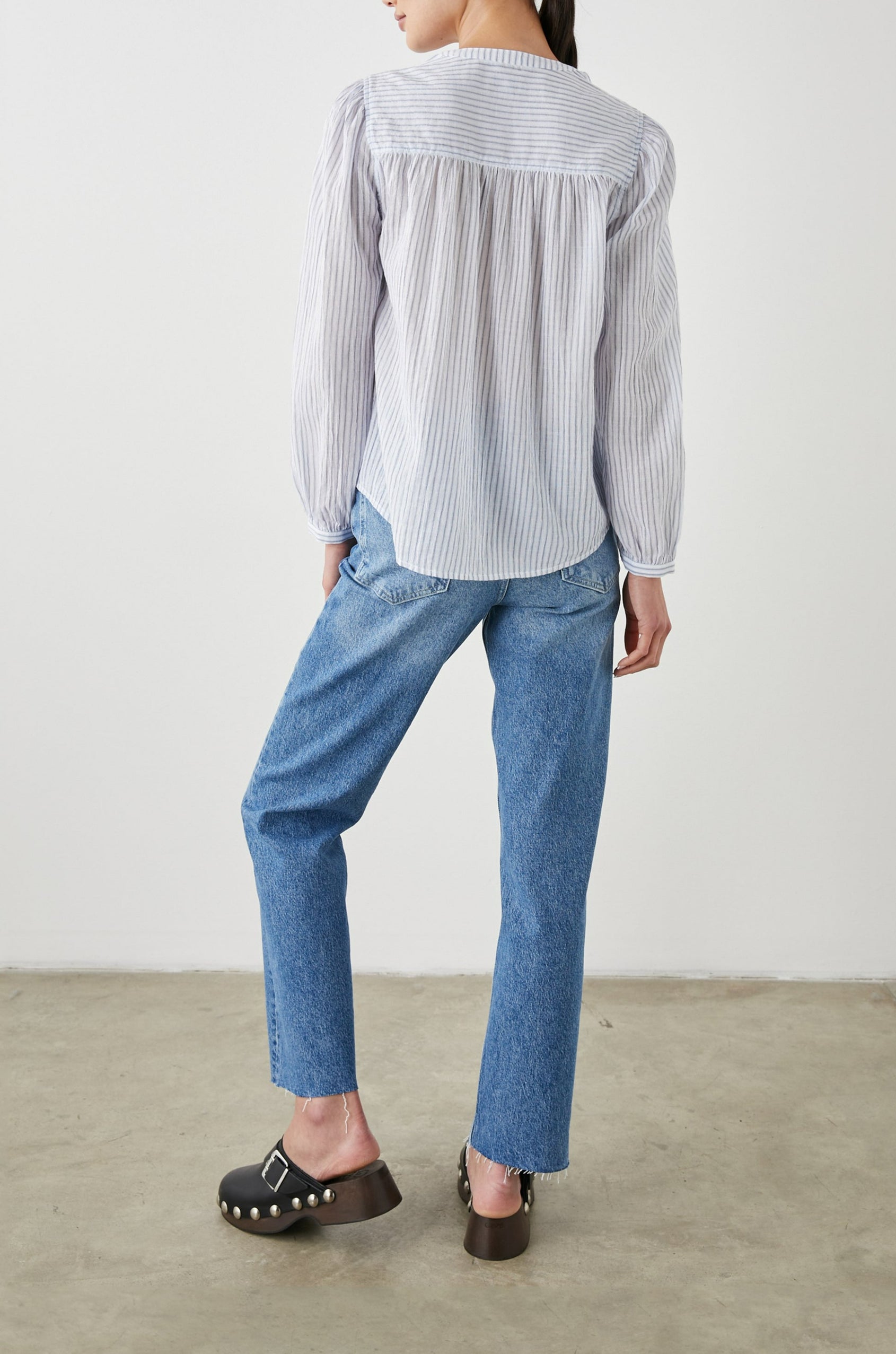 SONNET TOP CINO STRIPE - BACK FULL BODY