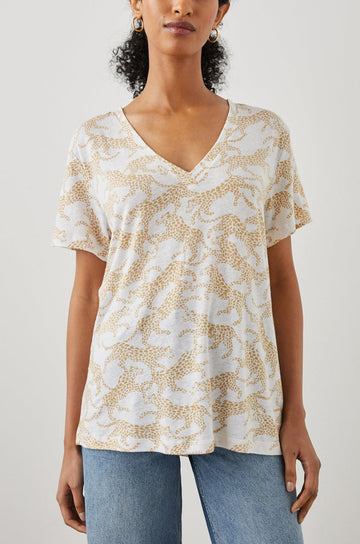 THE CARA V NECK SHIRT GOLD CHEETAH - FRONT UNTUCKED