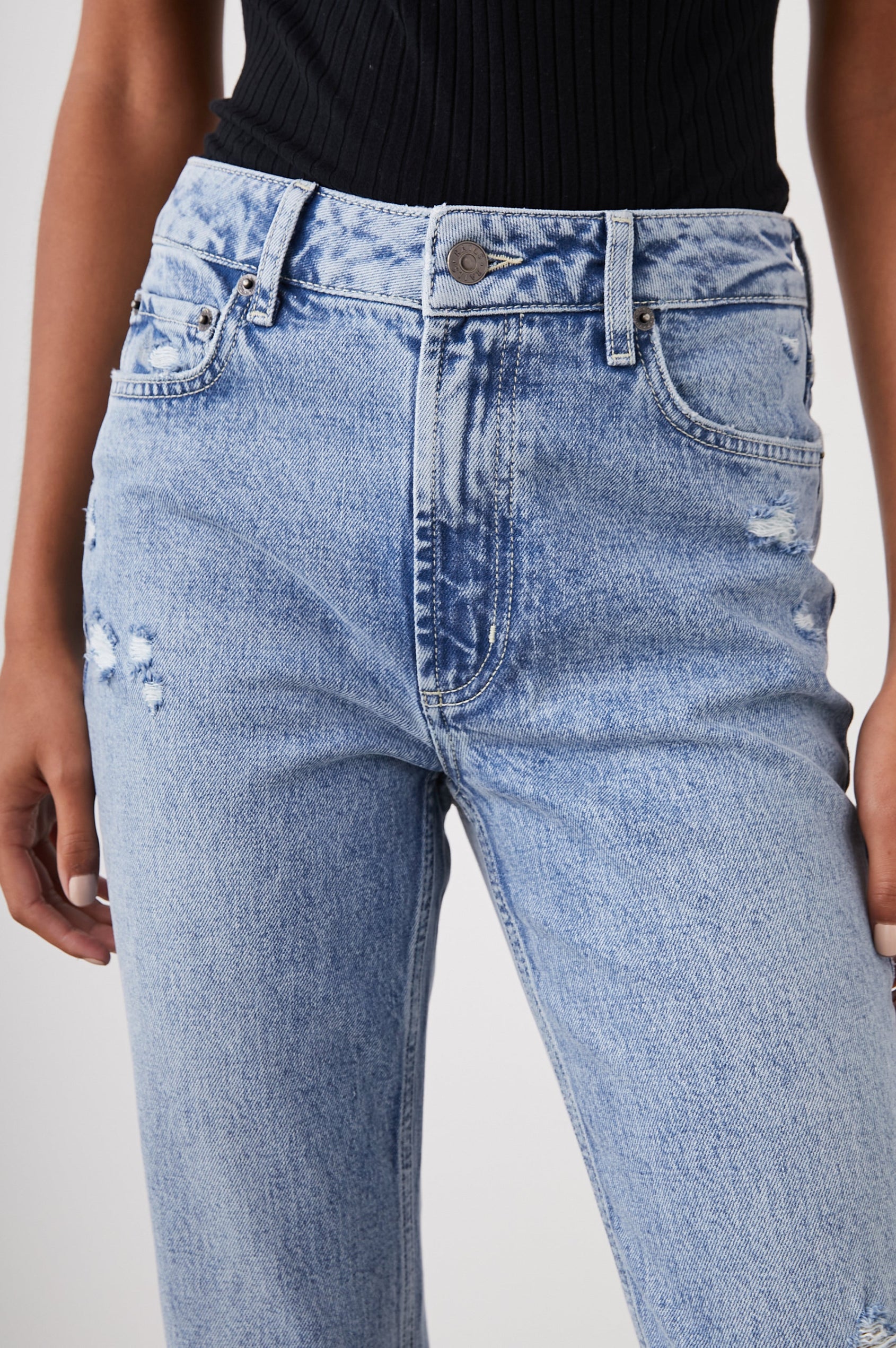 THE SUNSET BLUEBELL DISTRESS - FRONT DETAIL