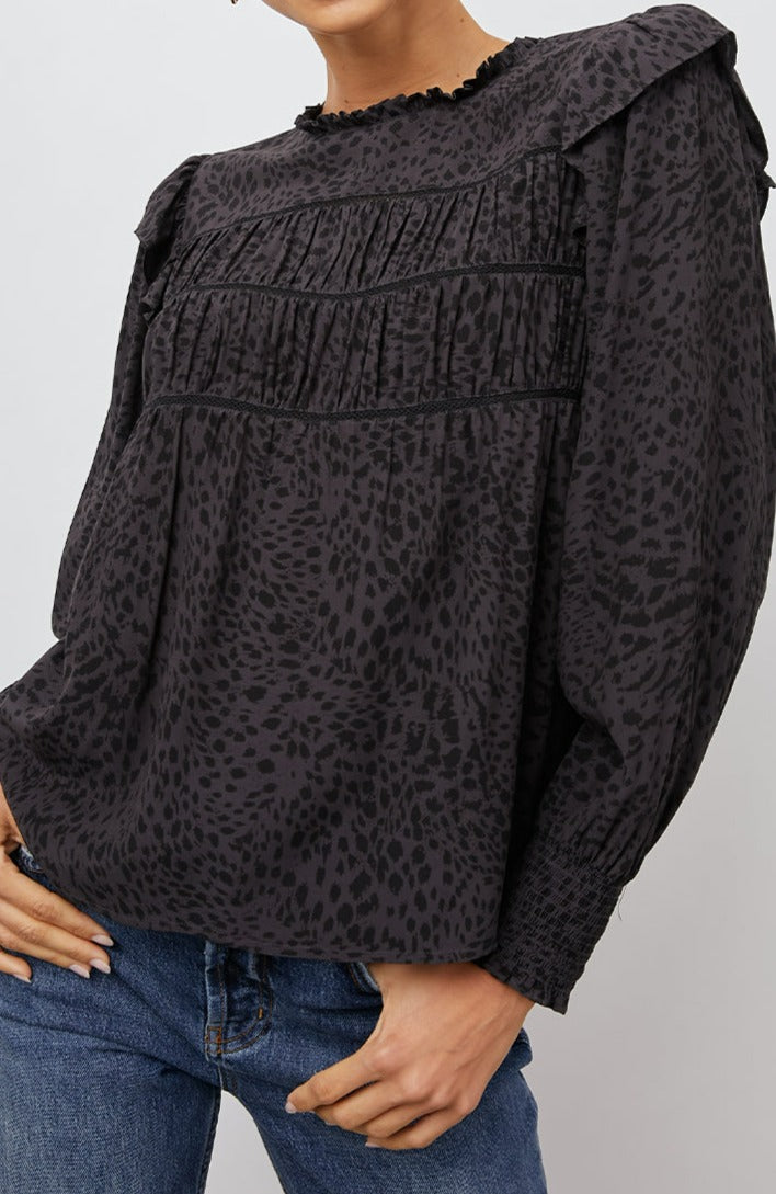 KADI SPOTTED SLATE TOP- FRONT UNTUCKED