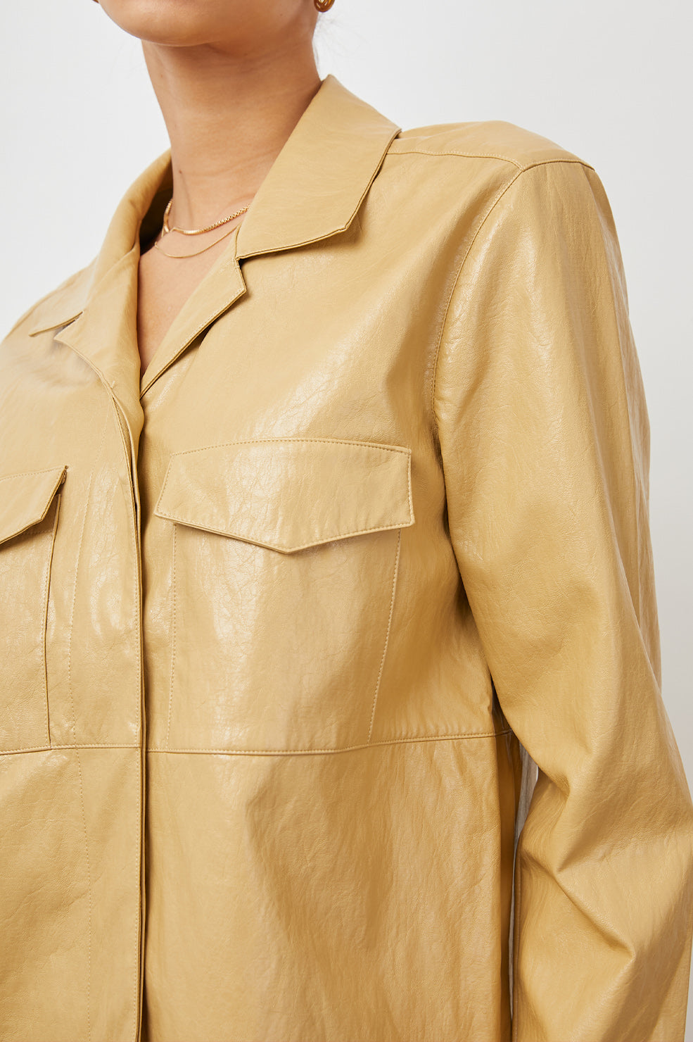 XANDER SHIRT CAFE - FRONT POCKET DETAILS