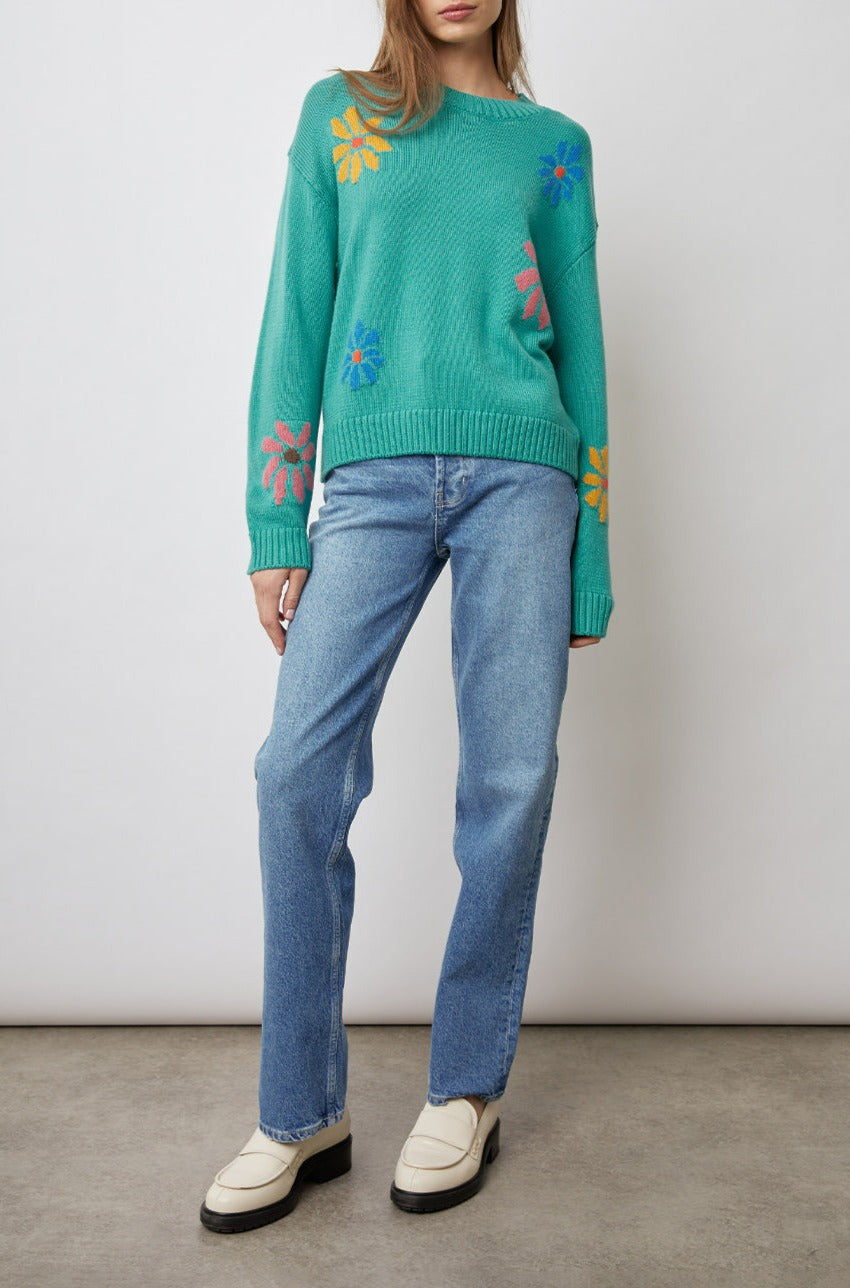 ZOEY SWEATER MULTI FLOWERS - FRONT FULL BODY STYLED