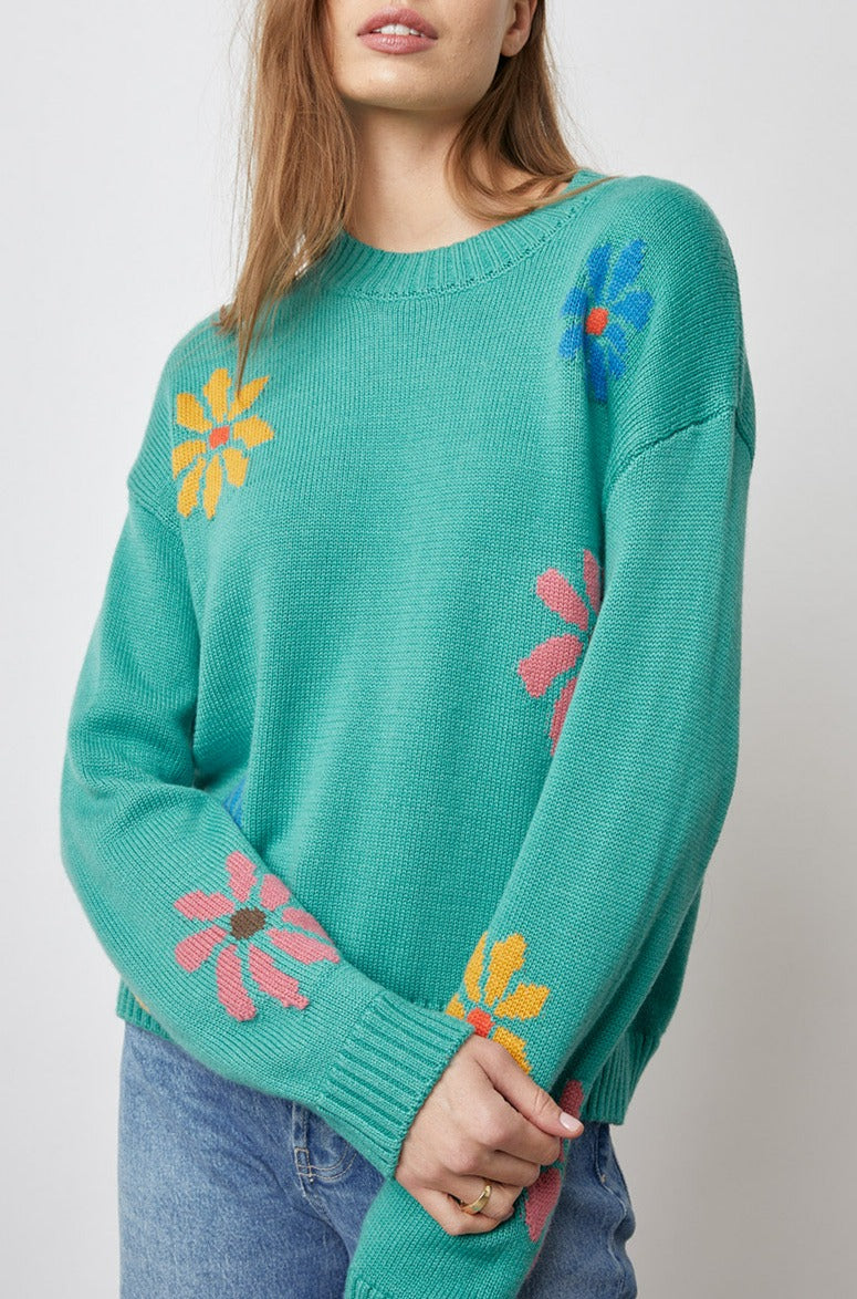 ZOEY SWEATER MULTI FLOWERS - FRONT ARMS CROSSED