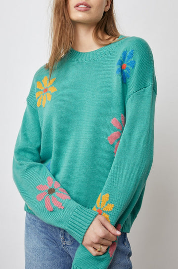 ZOEY SWEATER MULTI FLOWERS - FRONT ARMS CROSSED